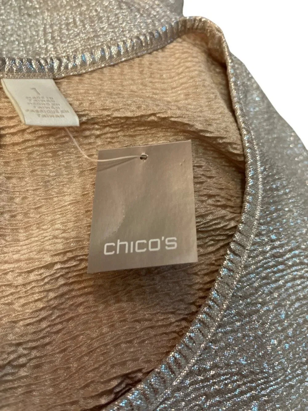 NEW Chicos Sierra Shimmer Tee Champagne Metallic Womens 1 M - Picture 13 of 15